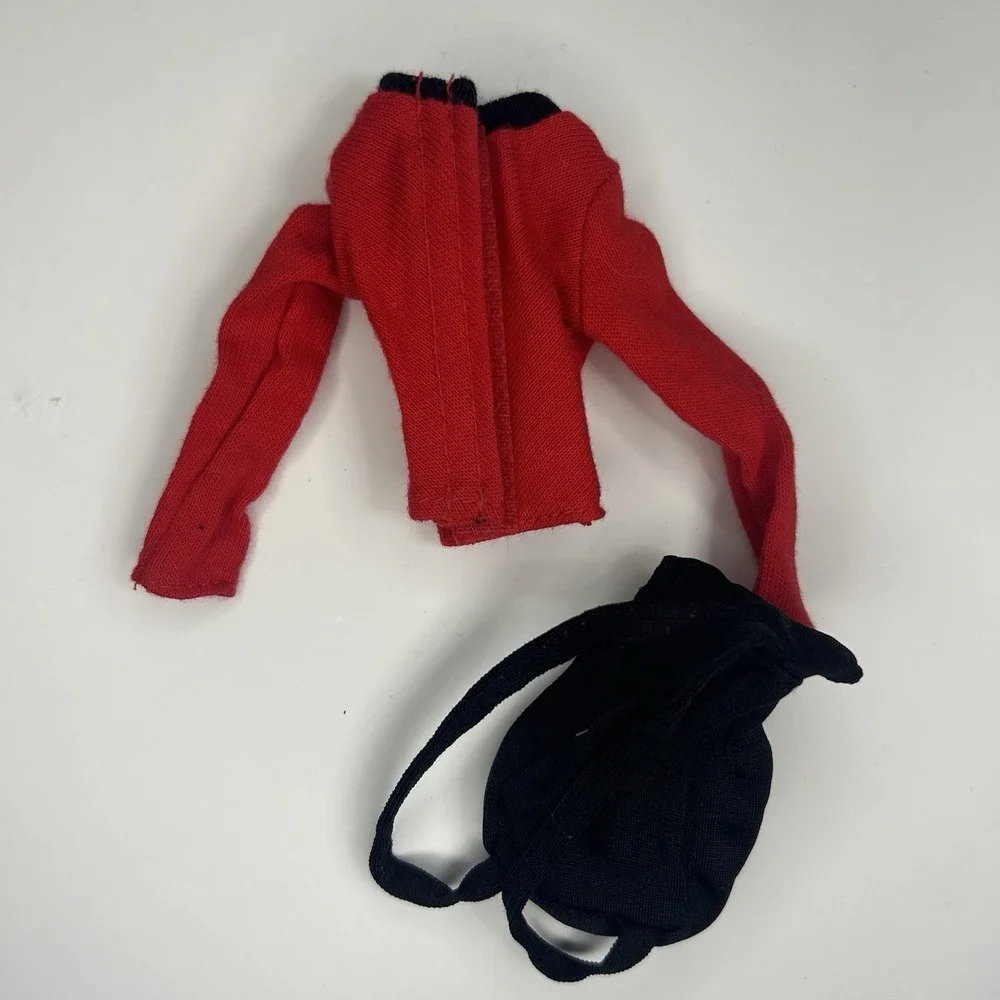 1999 Barbie SKIPPER DOLL‎ STYLES Fashion Avenue SPORTING STRIPES Top & Bag